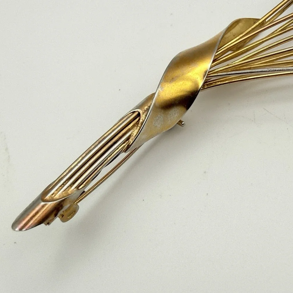 Vintage Gold Tone Spray Brooch Black Faceted Beads Floral Statement Pin